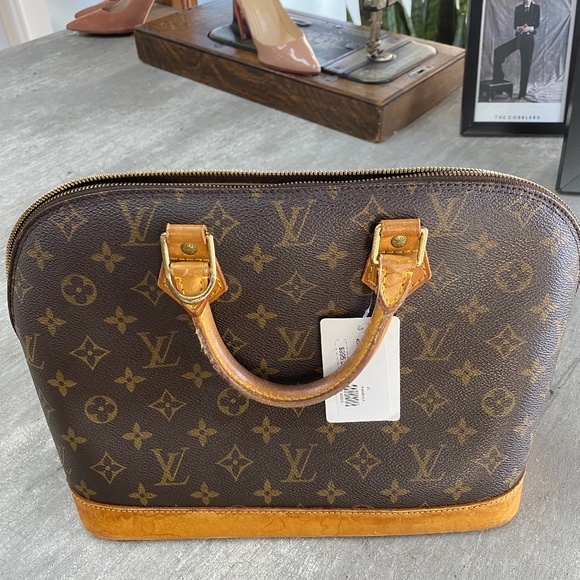 Louis Vuitton Vintage Alma MM Monogram Canvas - Picture 8 of 12